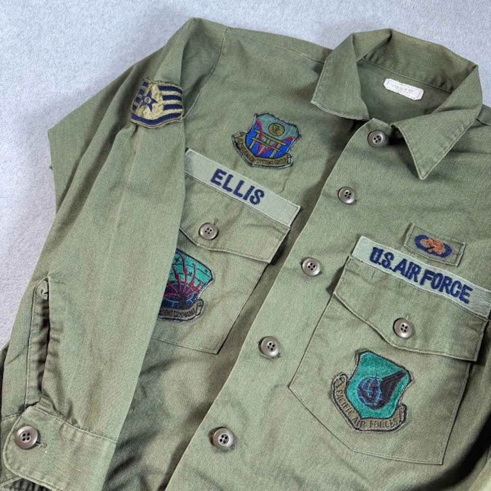VTG US Air Force Military Utility Shirt Mens 16.5x32 Green Patches Ellis OG-507
